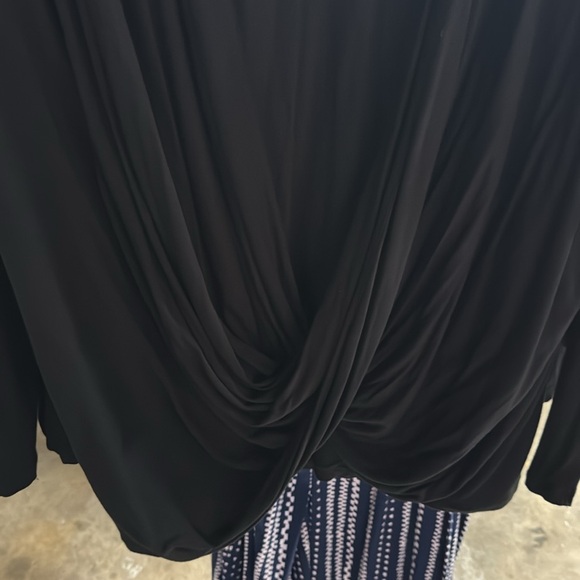 Cabi. Size Medium - Picture 3 of 3